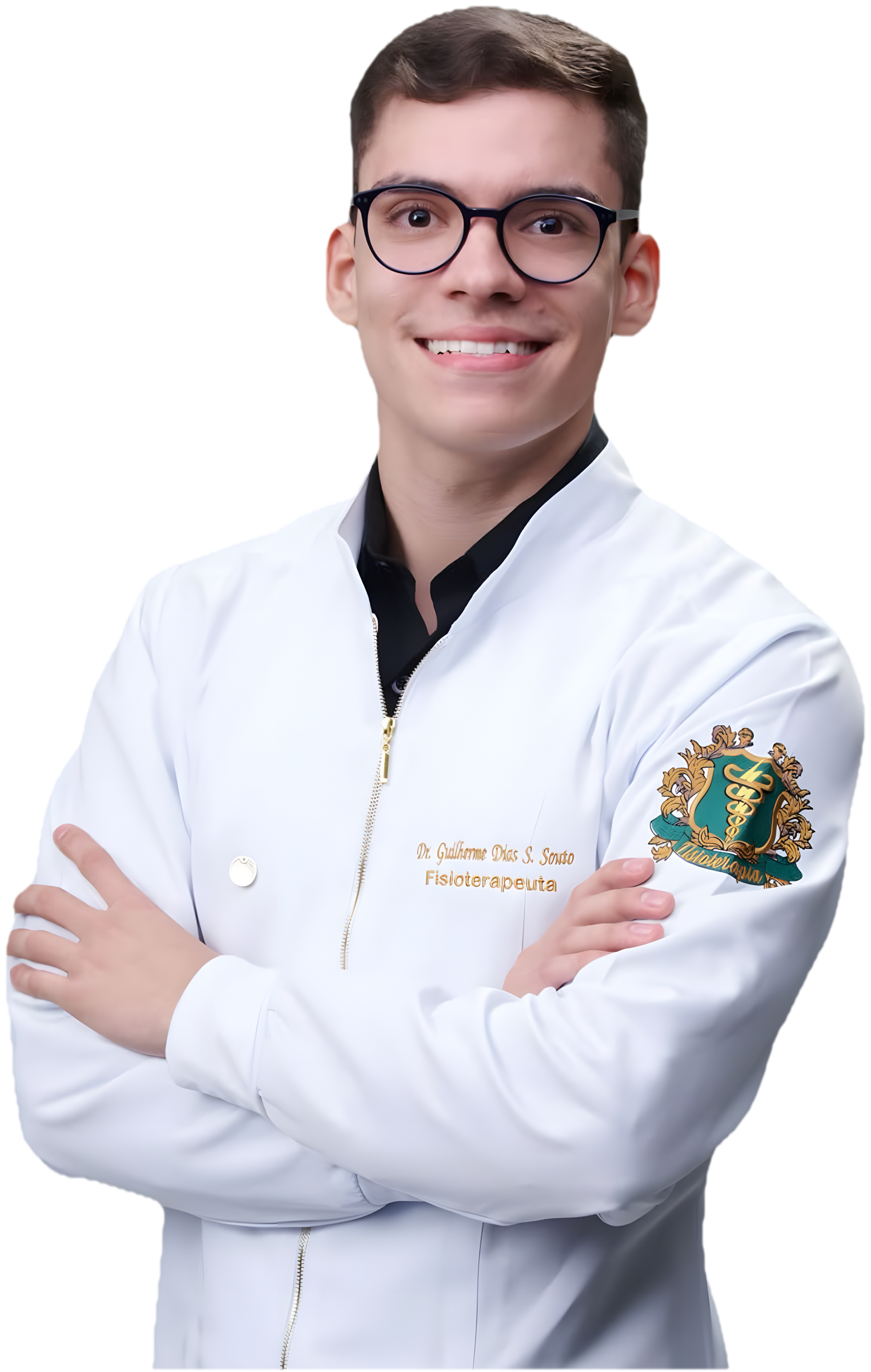 Guilherme Souto de jaleco branco, braços cruzados